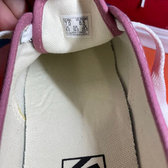 7M 8.5W Vans Color block Sneakers Yellow Red Blue NWOT - Picture 8 of 16